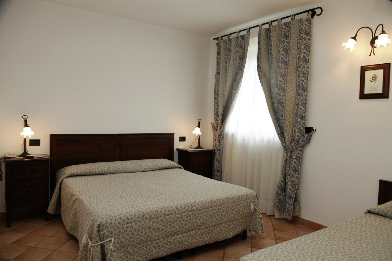 Hotel Il Ghiro Овіндолі Екстер'єр фото